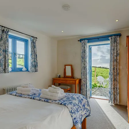 Holiday home 4 Bed In Helston 90391 *