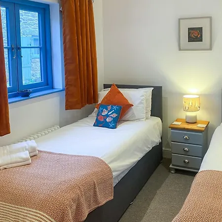 4 Bed In Helston 90391 Holiday home Crowan