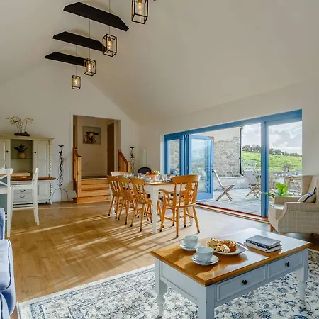Holiday home 4 Bed In Helston 90391